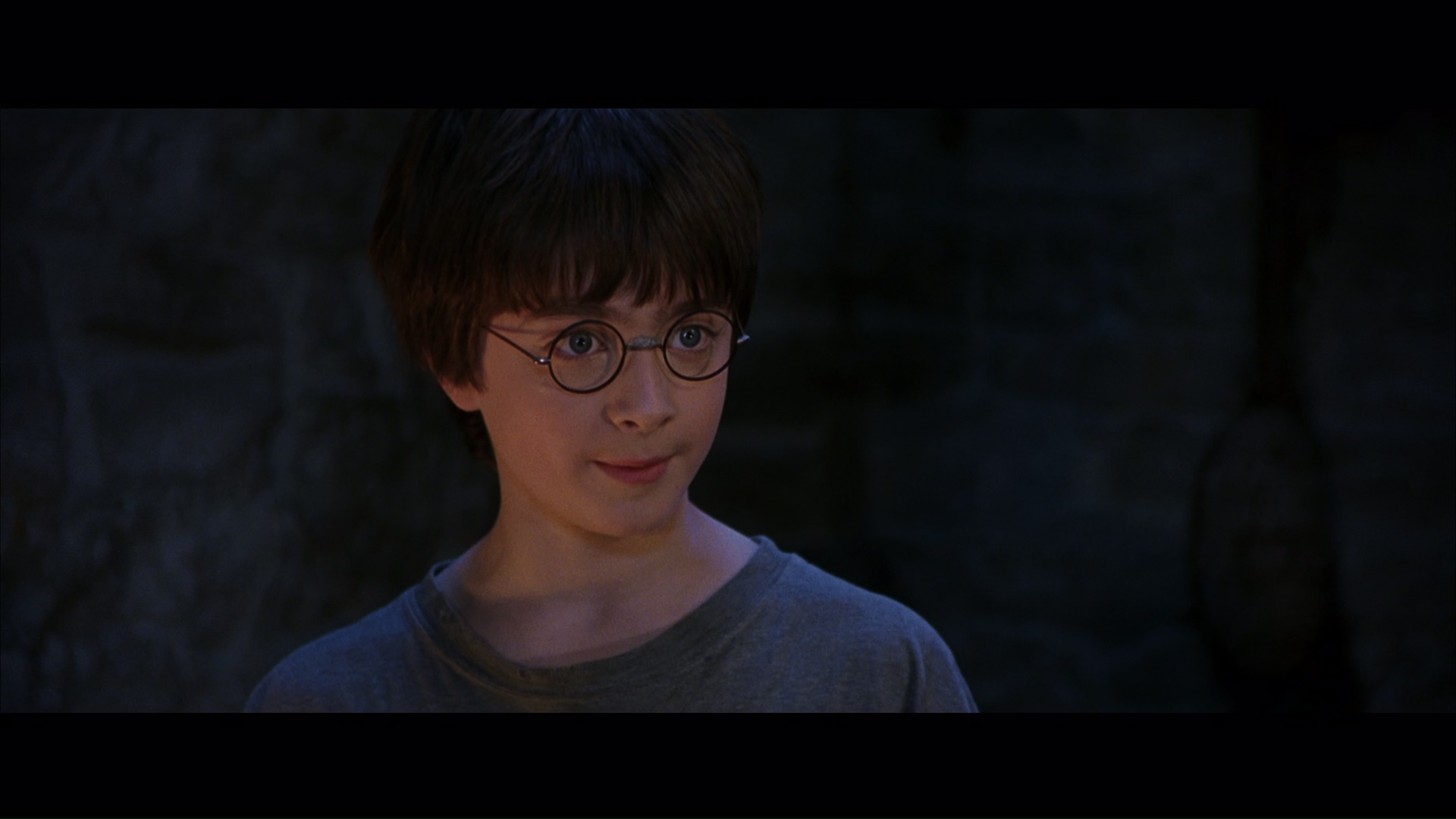Harry Potter and the Sorcerer s Stone 2001 1080p BluRay 10Bit HEVC PCM 5 1 jmux
